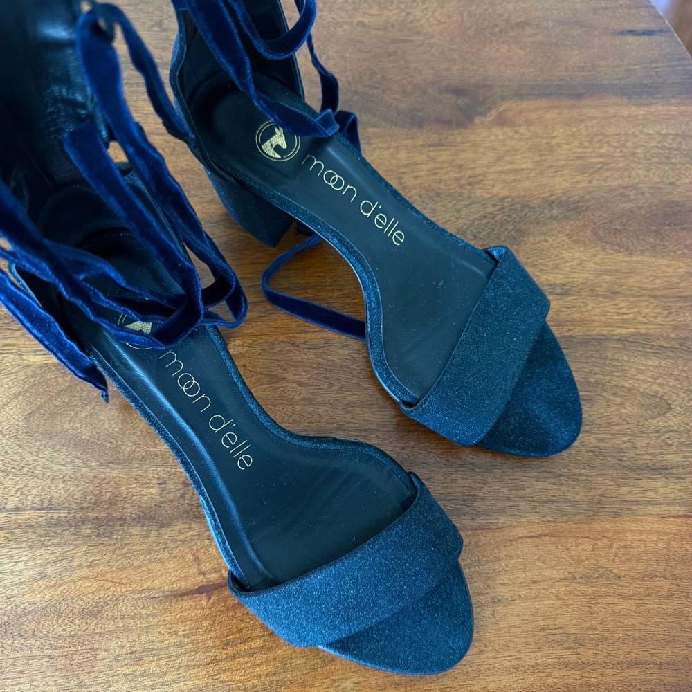 moon d’elle - Spirale Heels in Dark Stella - Picture 7 of 10